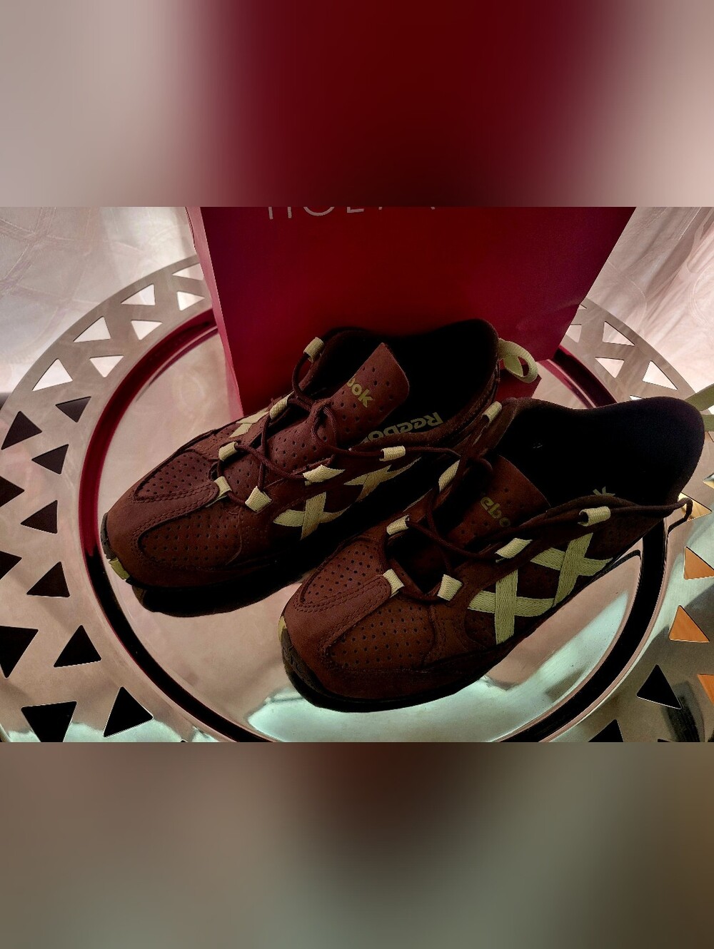 Like NEW REEBOK sneakers. Fabiously Unique.